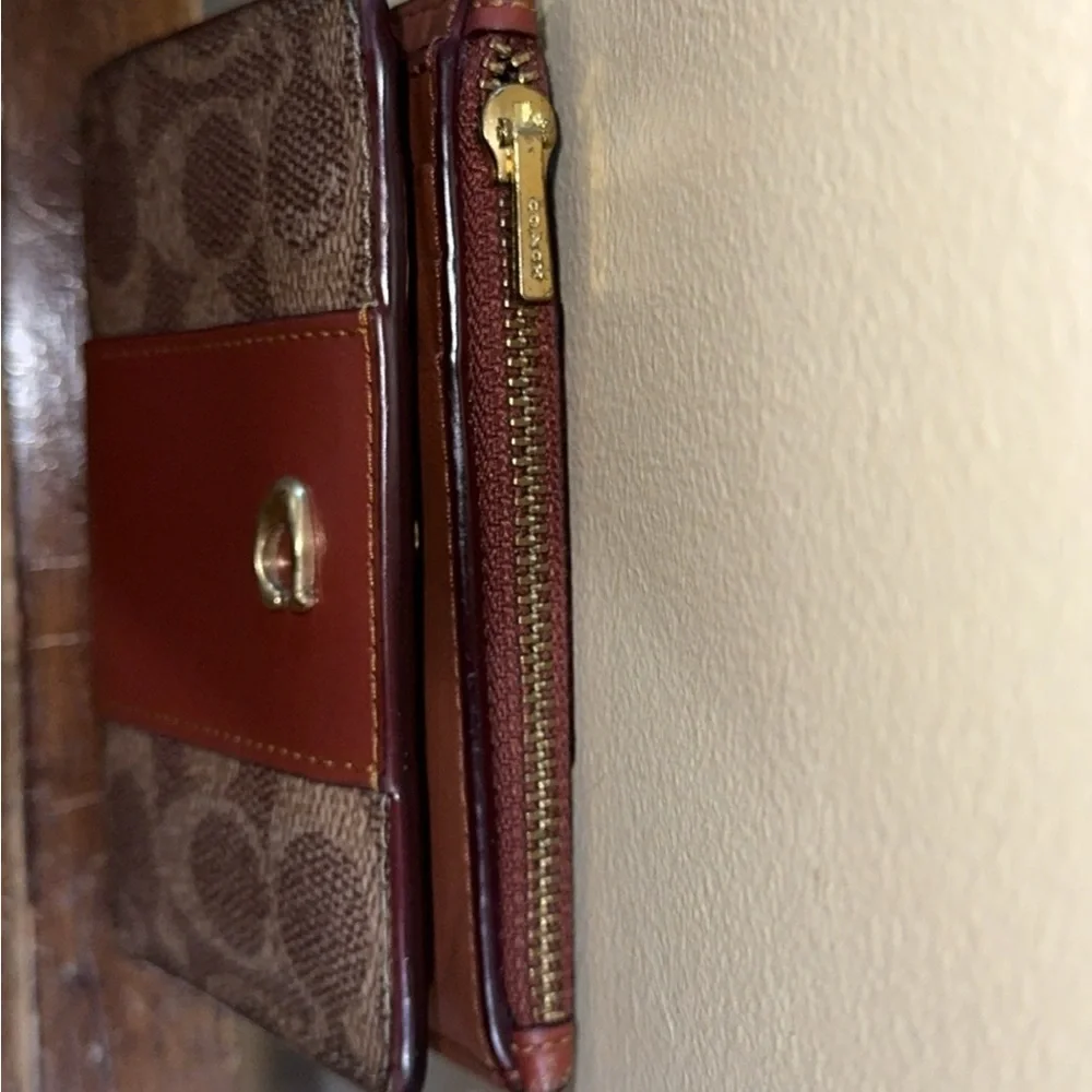 Coach 1941 Signature Logo Bi-Fold Classic Small Wallet Leather AUTHENTIC